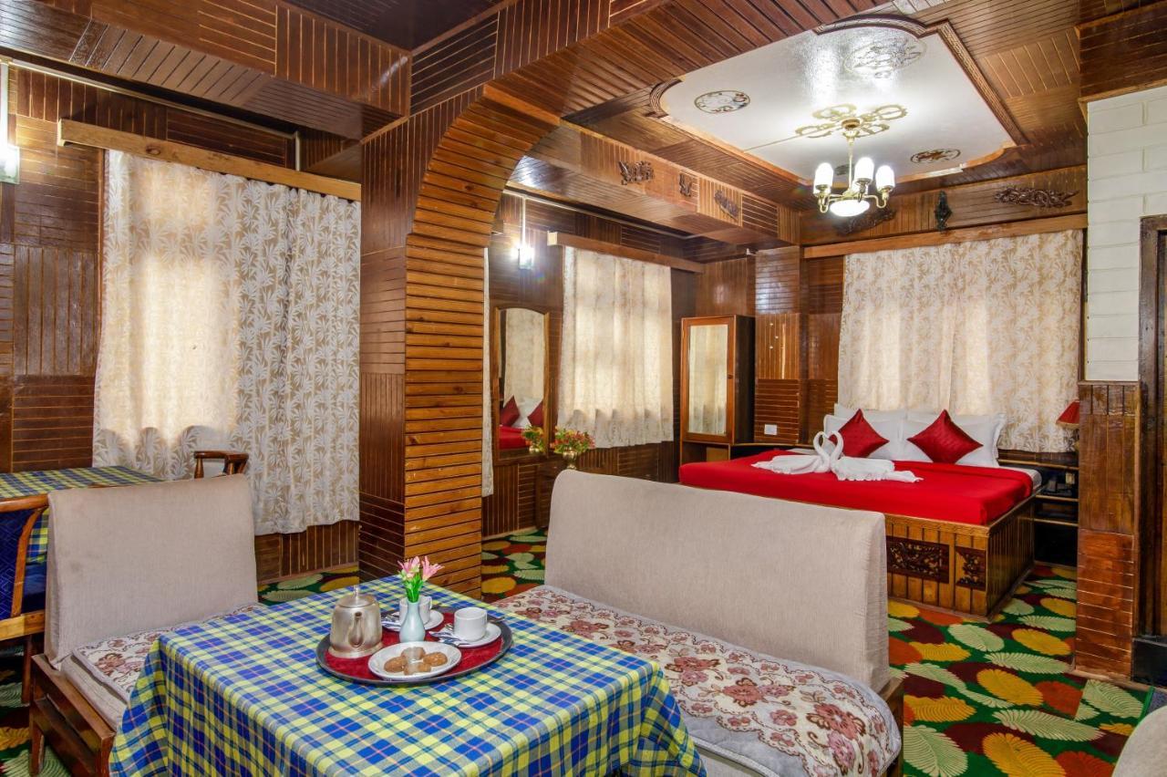 Montis Soyang Premium Heritage Hotel Gangtok Exterior foto